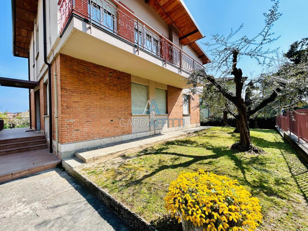 Ares Apartment - Vicino Al Lago Di Garda E Alla Stazione Treno Desenzano del Garda Exterior foto