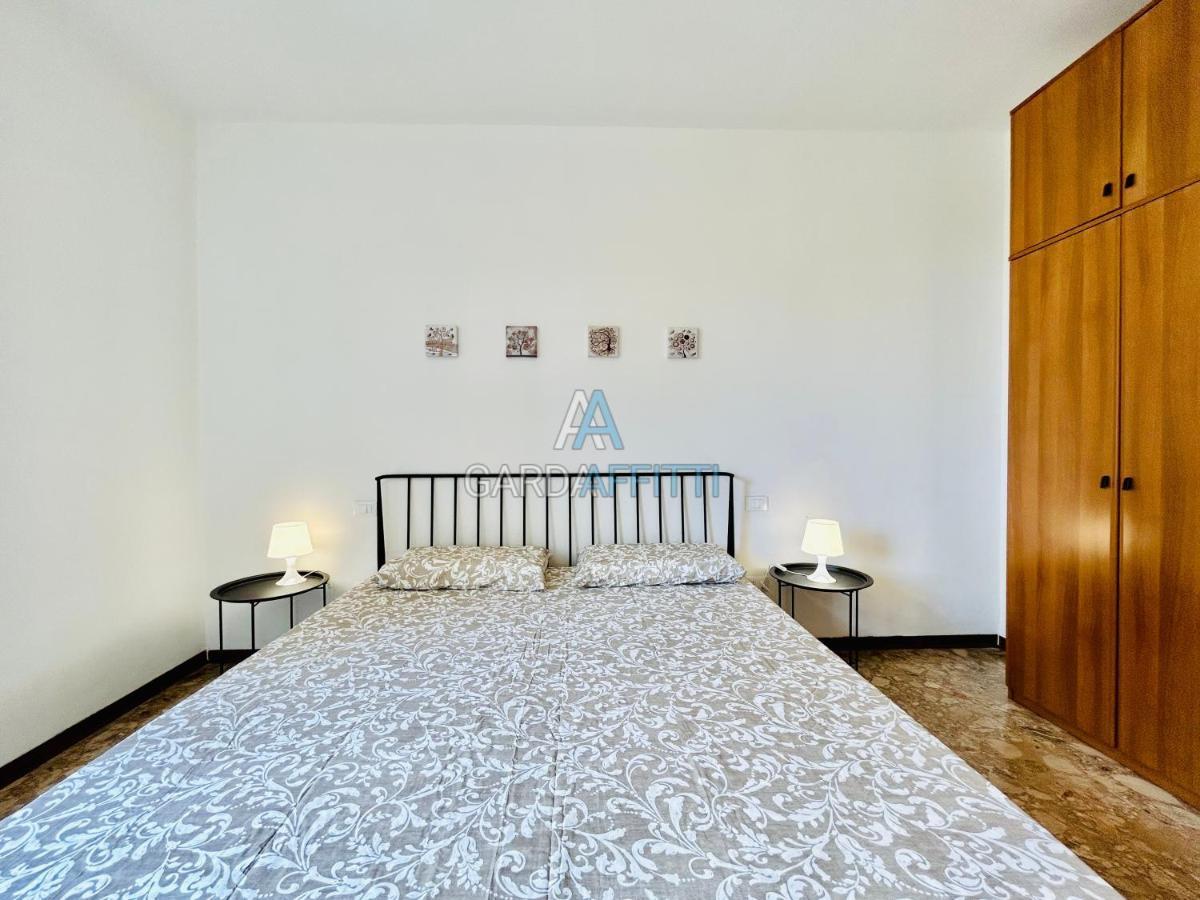 Ares Apartment - Vicino Al Lago Di Garda E Alla Stazione Treno Desenzano del Garda Exterior foto